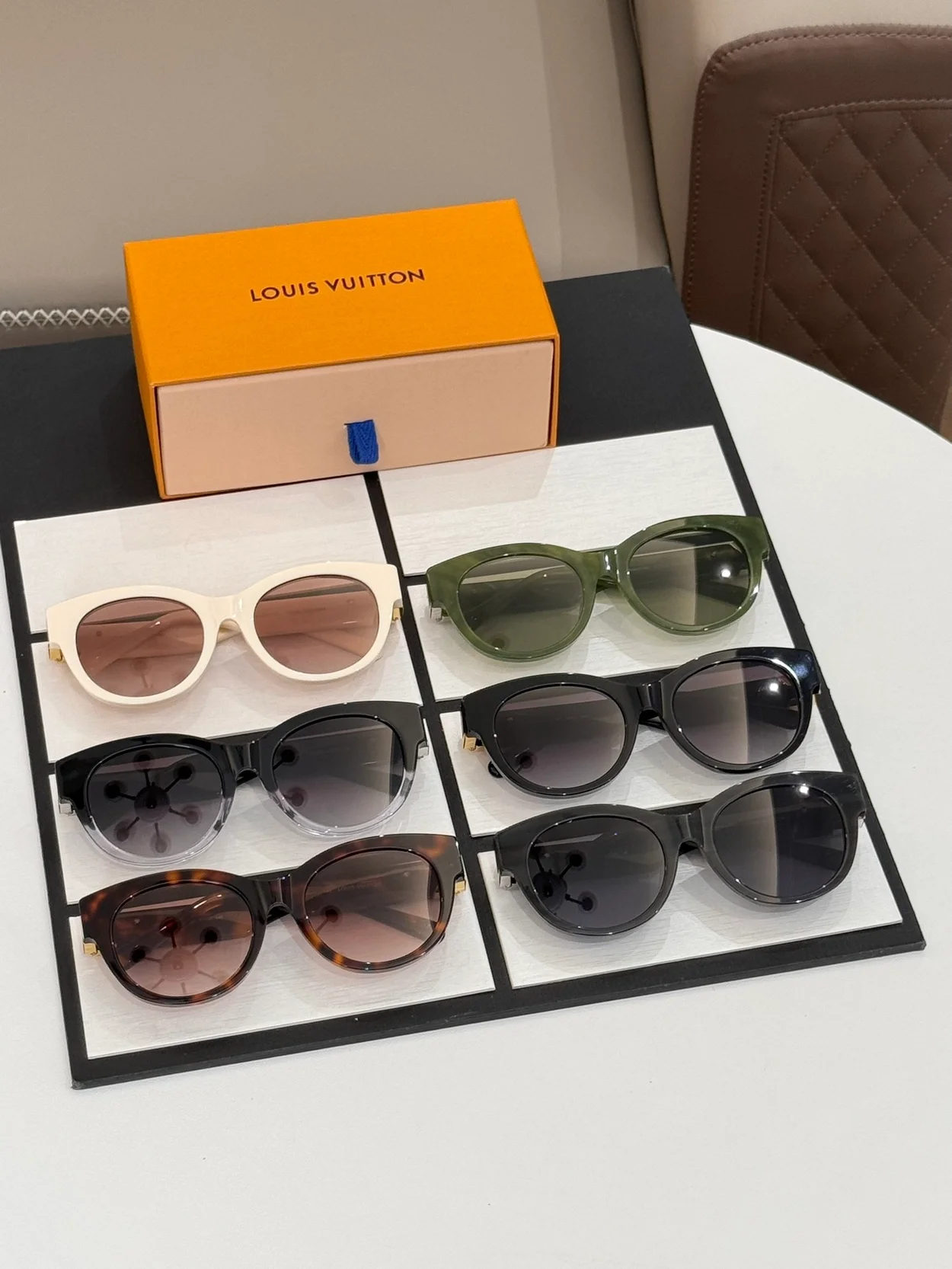 루이비통 Twist Round Z2378E (6color)