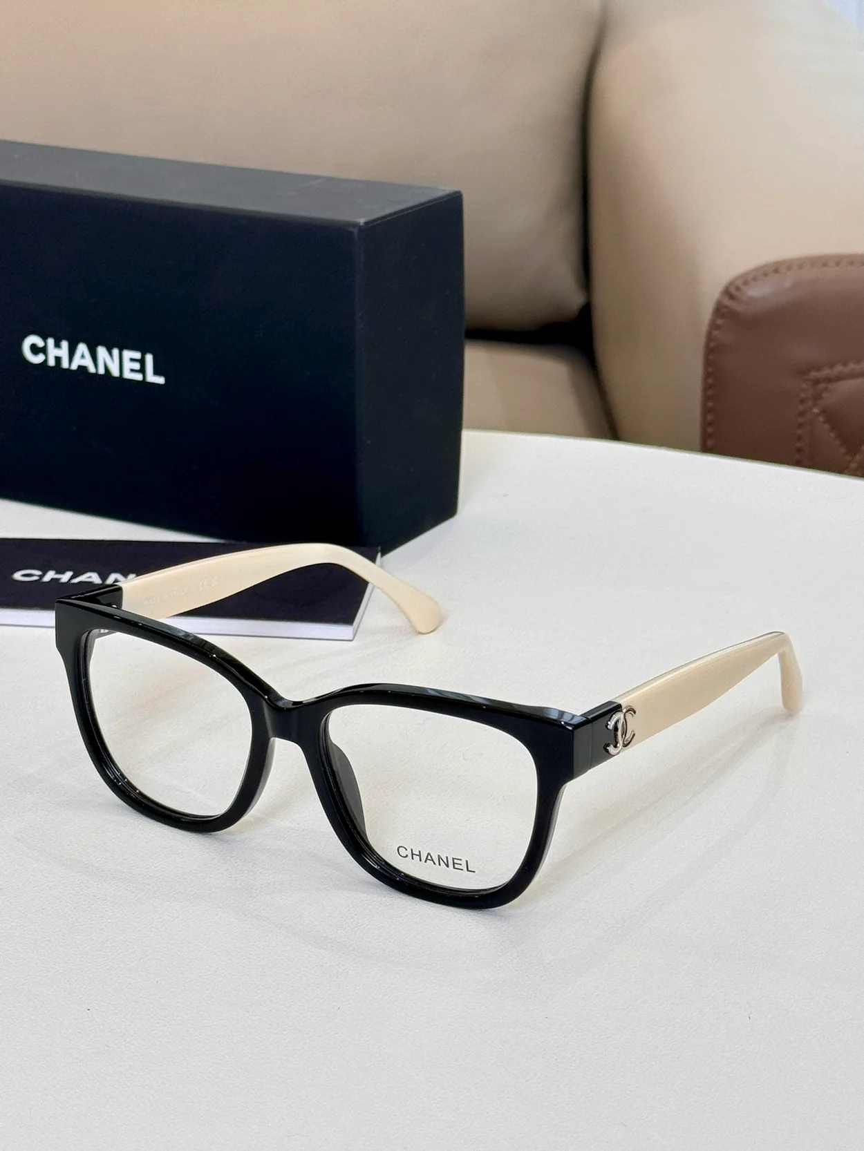 샤넬 SQUARE FRAME (4color)