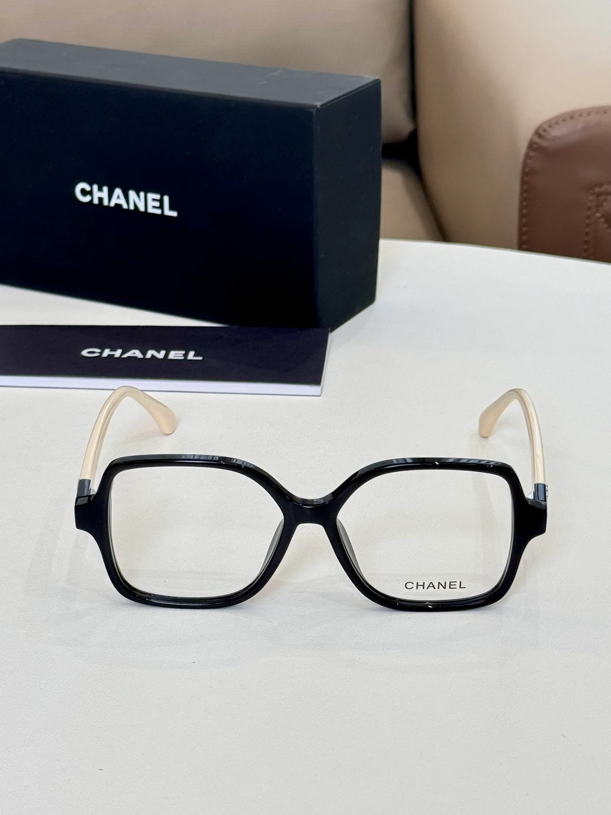 샤넬 SQUARE FRAME (4color)