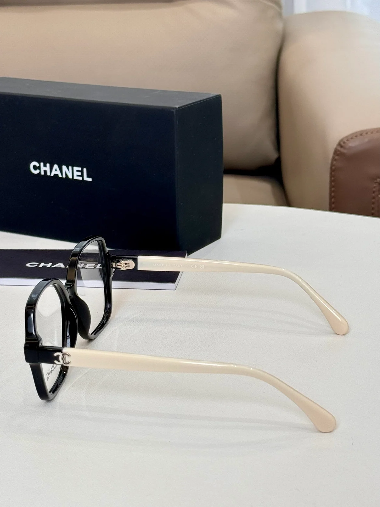 샤넬 SQUARE FRAME (4color)