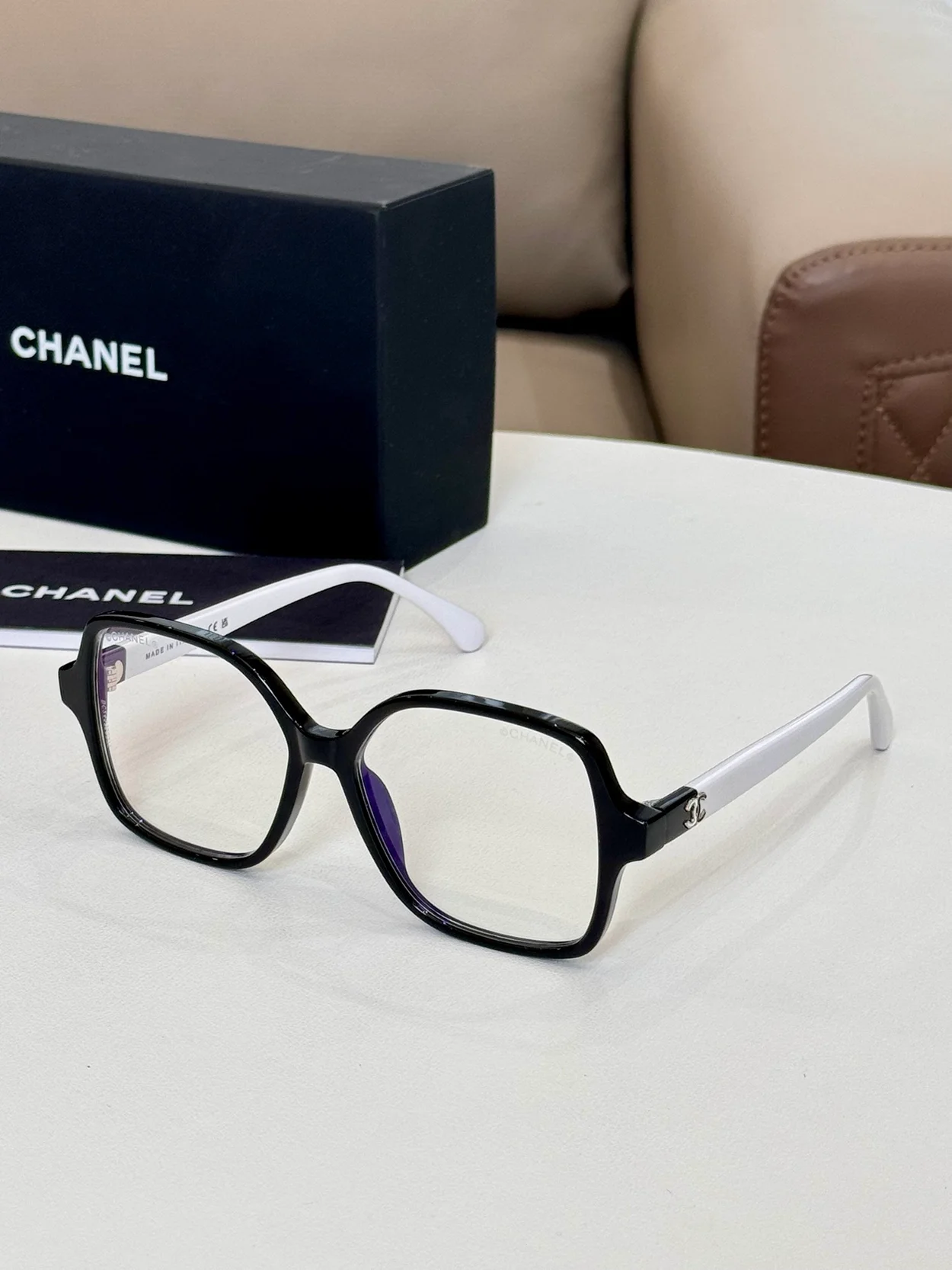 샤넬 SQUARE FRAME (4color)