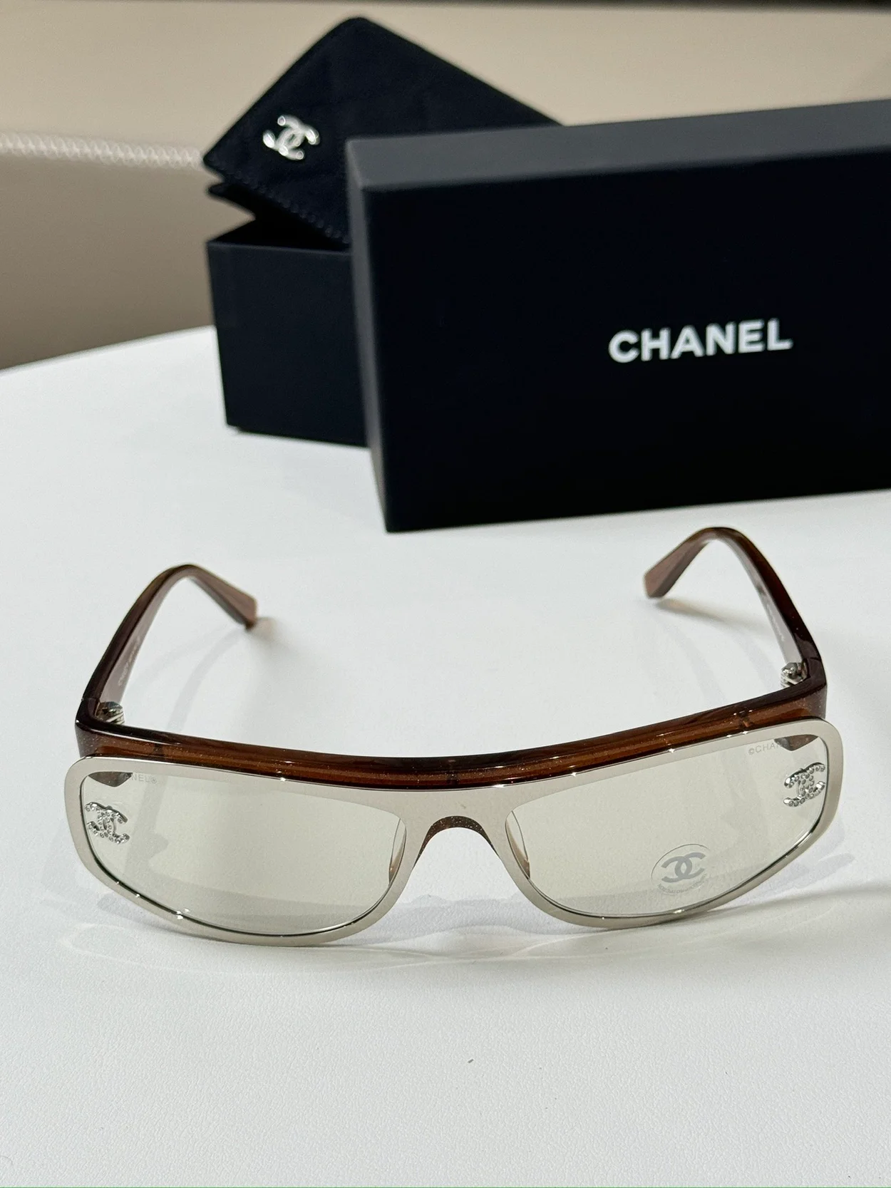 샤넬 SHIELD SUNGLASSES (4color)