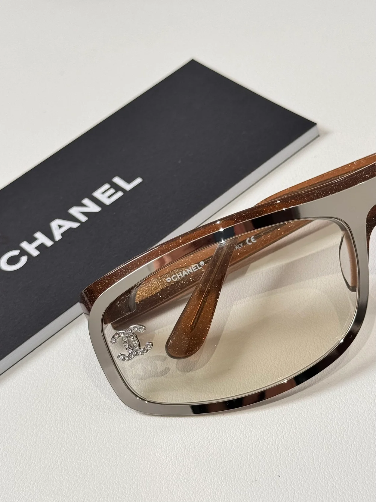 샤넬 SHIELD SUNGLASSES (4color)