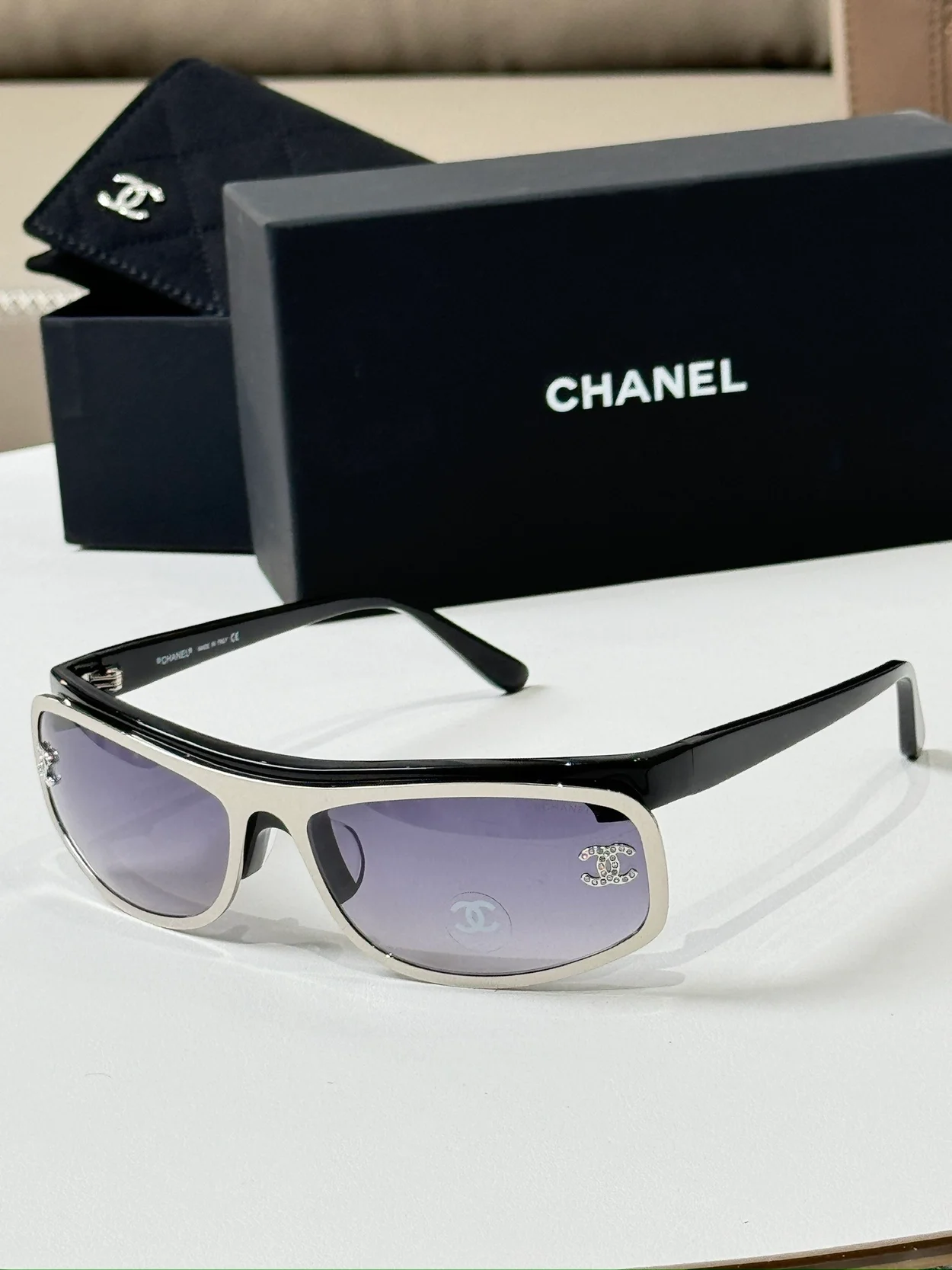 샤넬 SHIELD SUNGLASSES (4color)