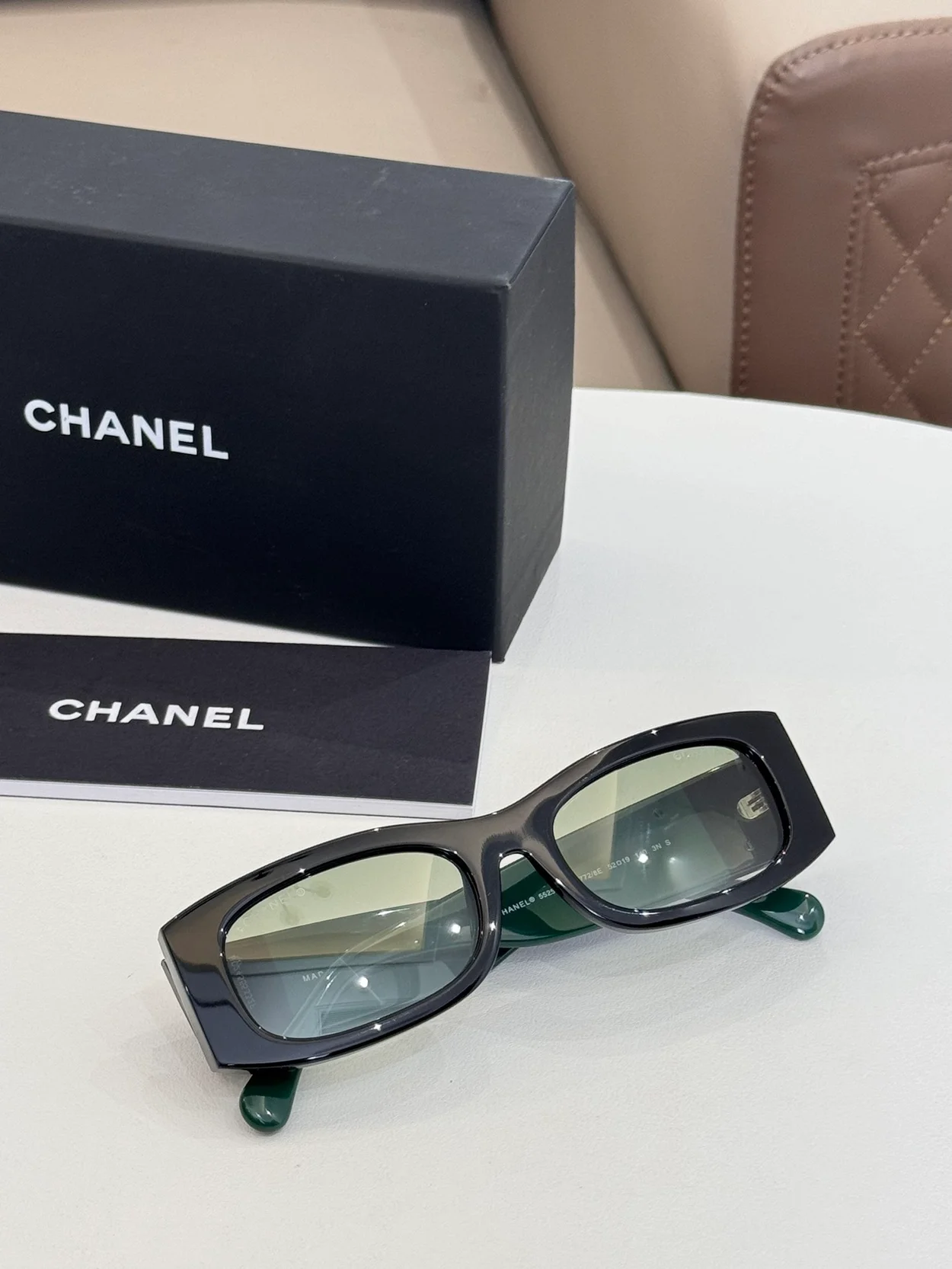 샤넬 SUNGLASSES A71619 X02016 S5628 (5color)