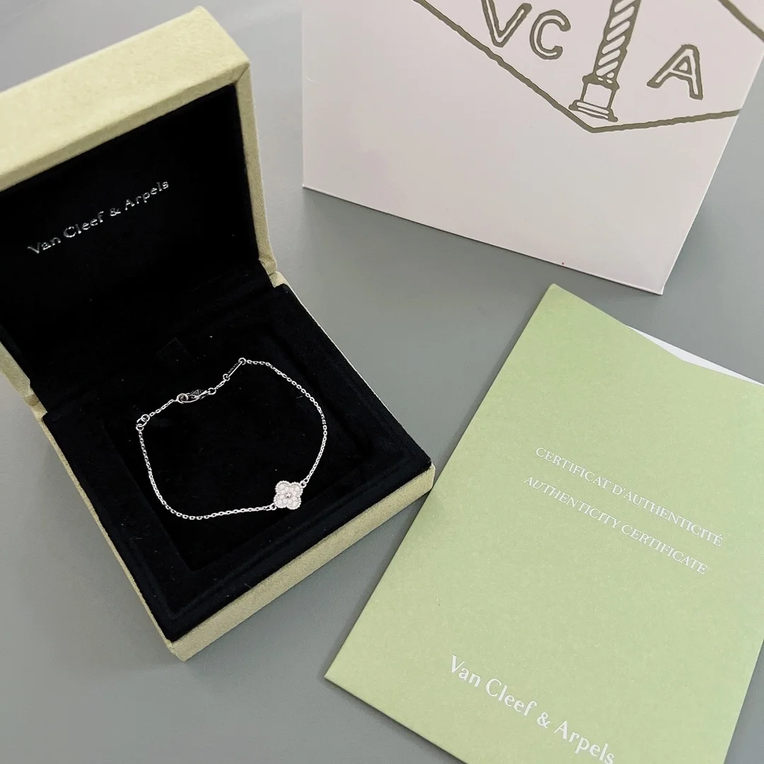 반클리프 앤 아펠 스위트 알함 모티브 브레이슬릿