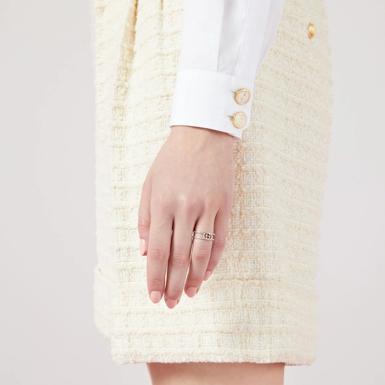 구찌 인터로킹 씬 오픈 밴드 반지 6mm