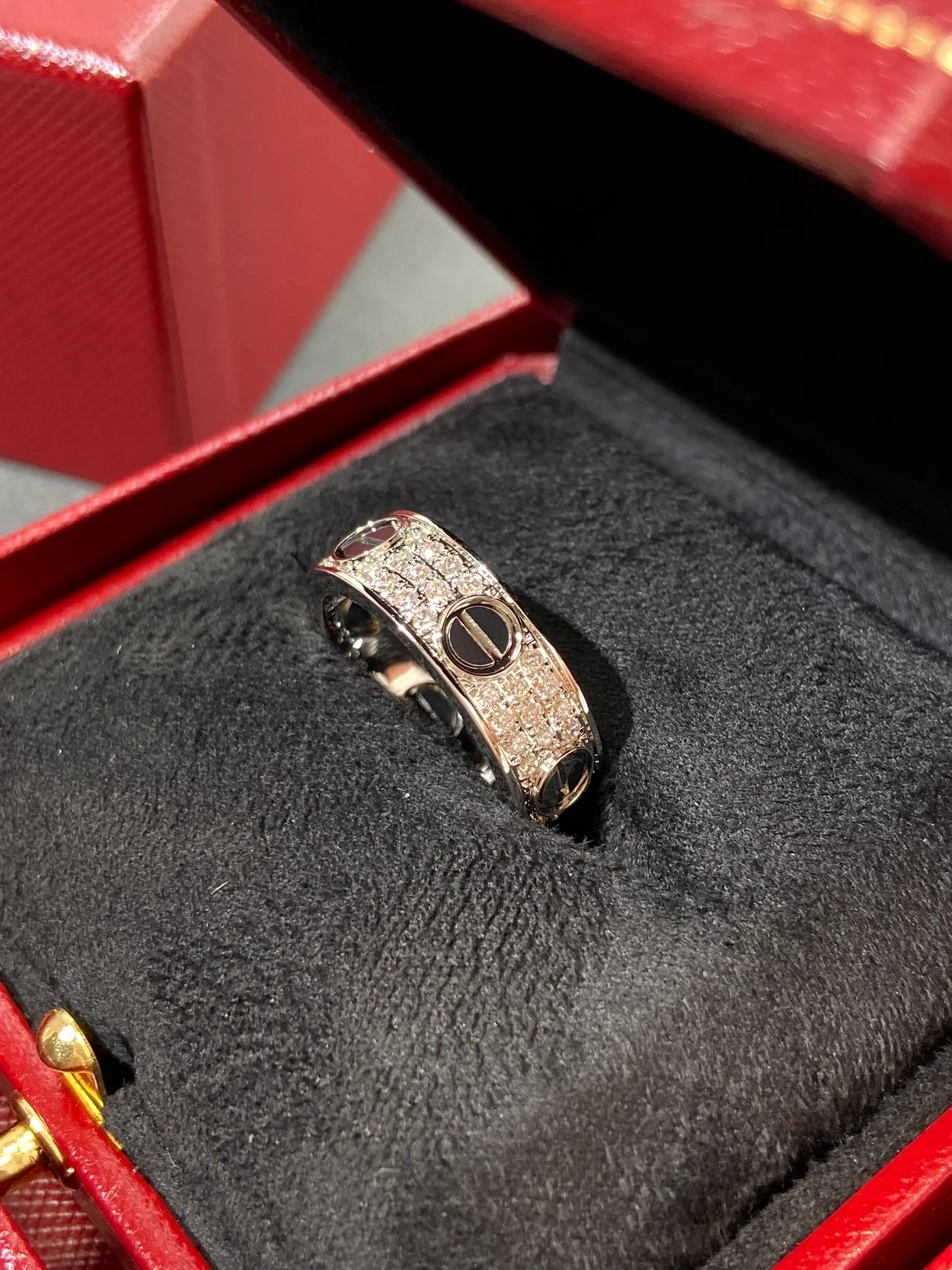 까르띠에 러브 웨딩 다이아몬드 반지 B4083400