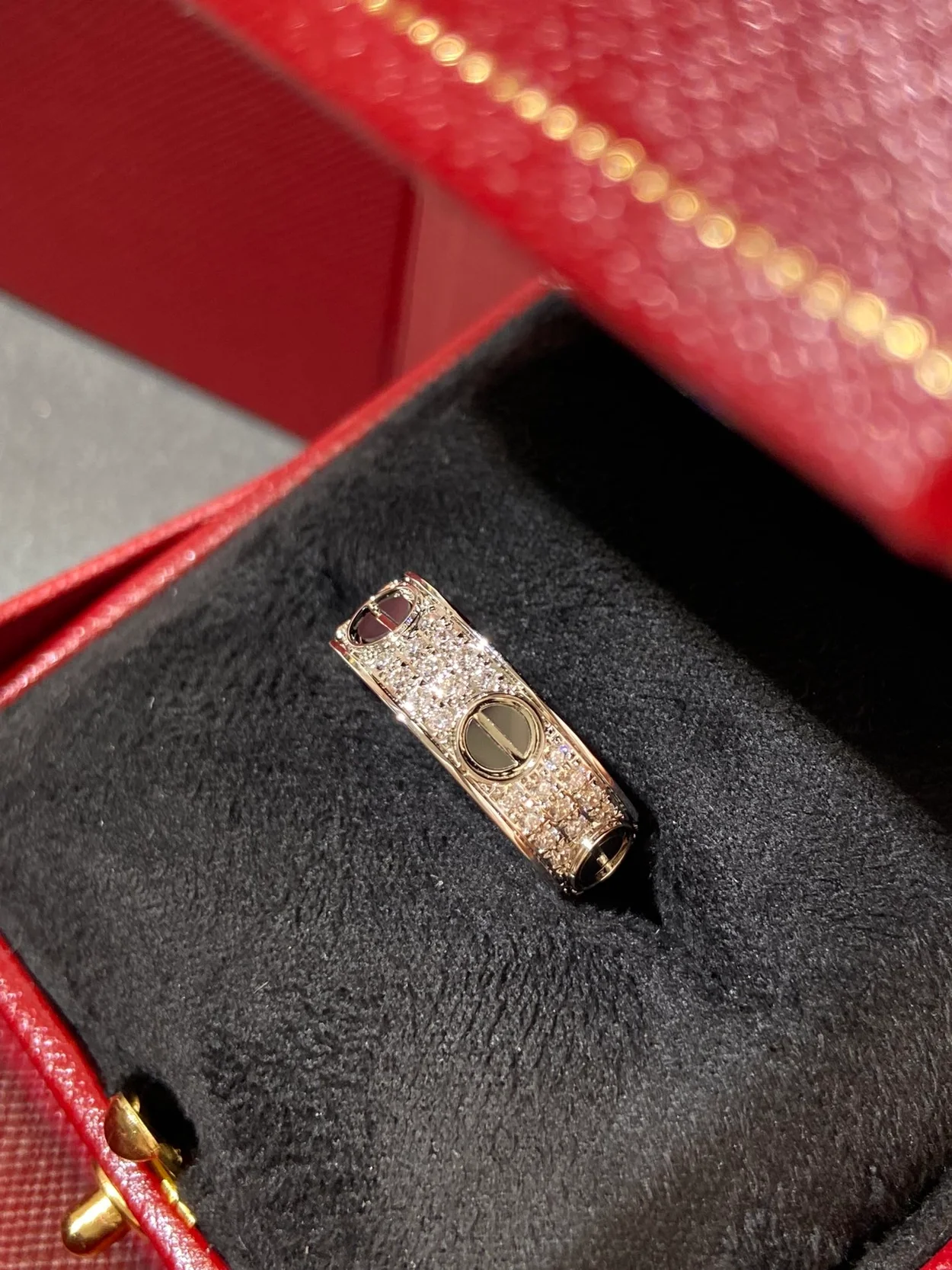 까르띠에 러브 웨딩 다이아몬드 반지 B4083400