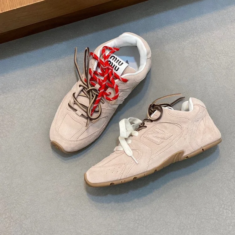 뉴발란스 X 미우미우 스웨이드 메쉬 핑크