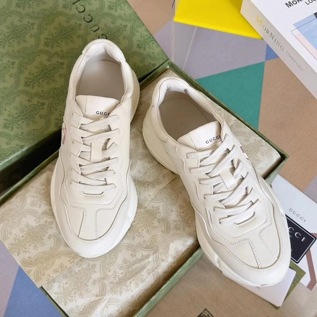 구찌 라이톤 스니커즈 아이보리