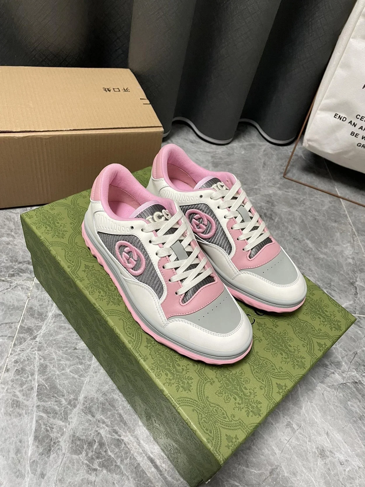 구찌 MAC80 로우탑 스니커즈 핑크