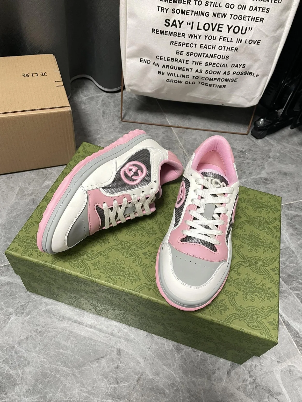 구찌 MAC80 로우탑 스니커즈 핑크