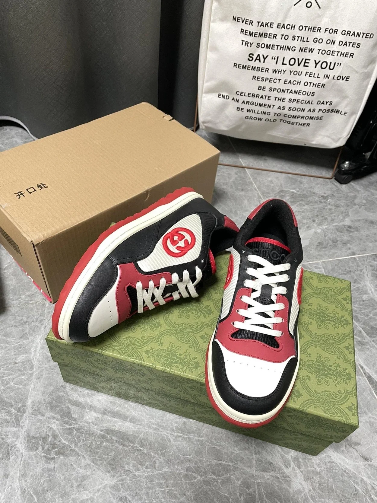 구찌 MAC80 로우탑 스니커즈 레드