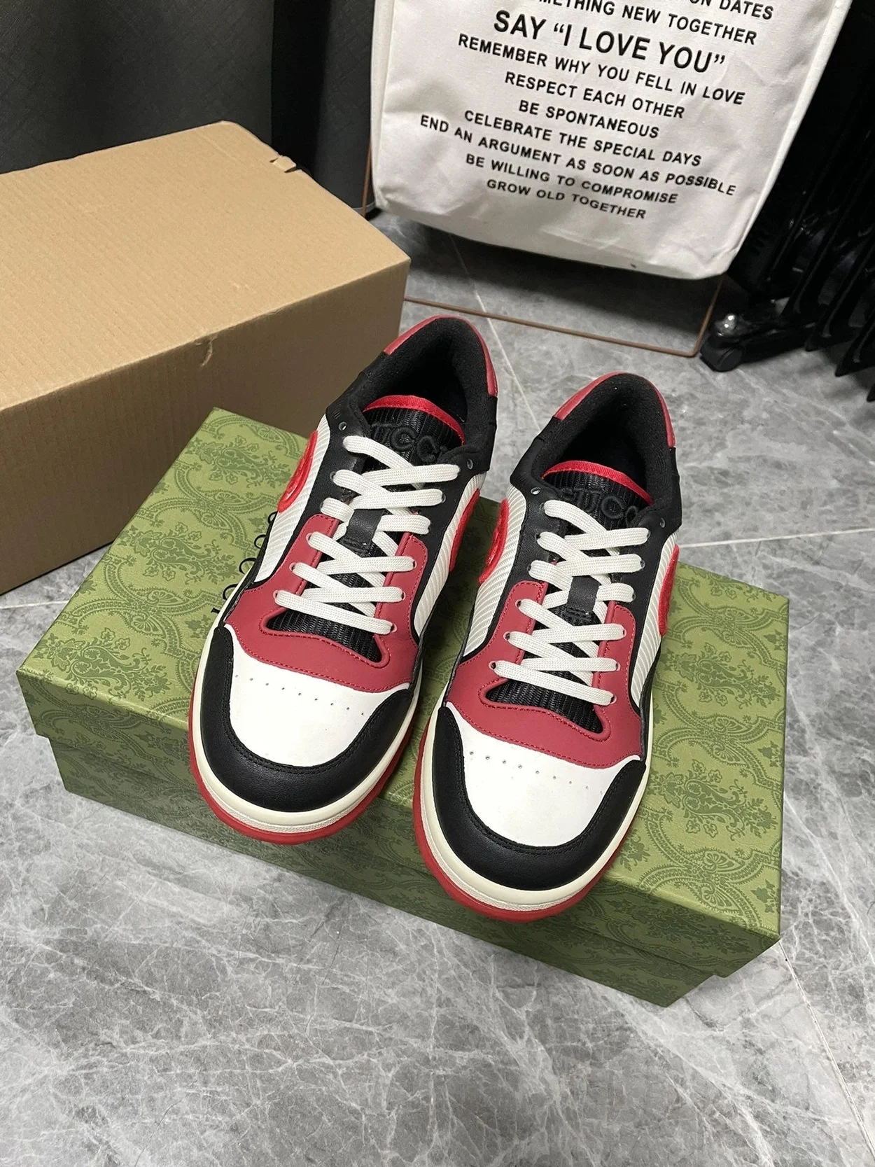 구찌 MAC80 로우탑 스니커즈 레드