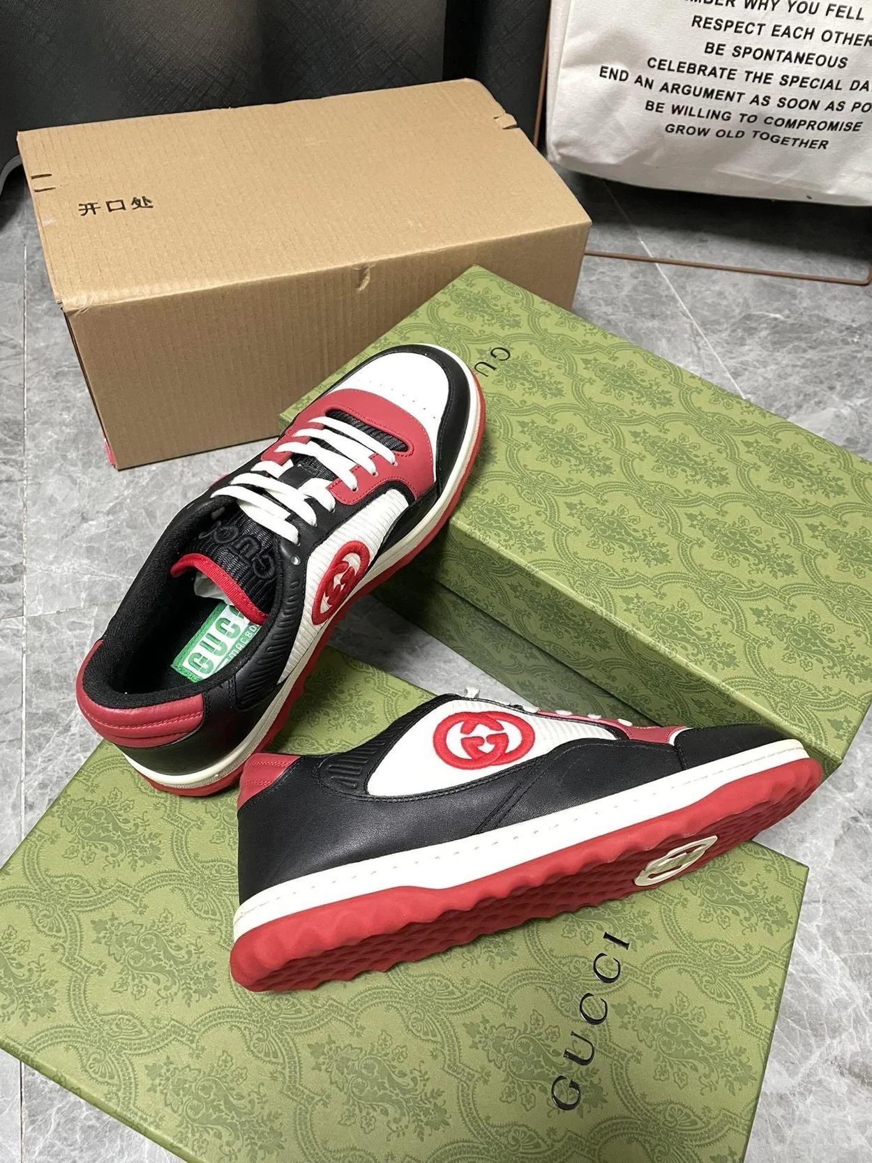 구찌 MAC80 로우탑 스니커즈 레드