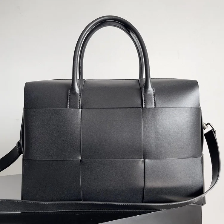 보테가베네타 라지 인트레치아토 카세트 크로스백