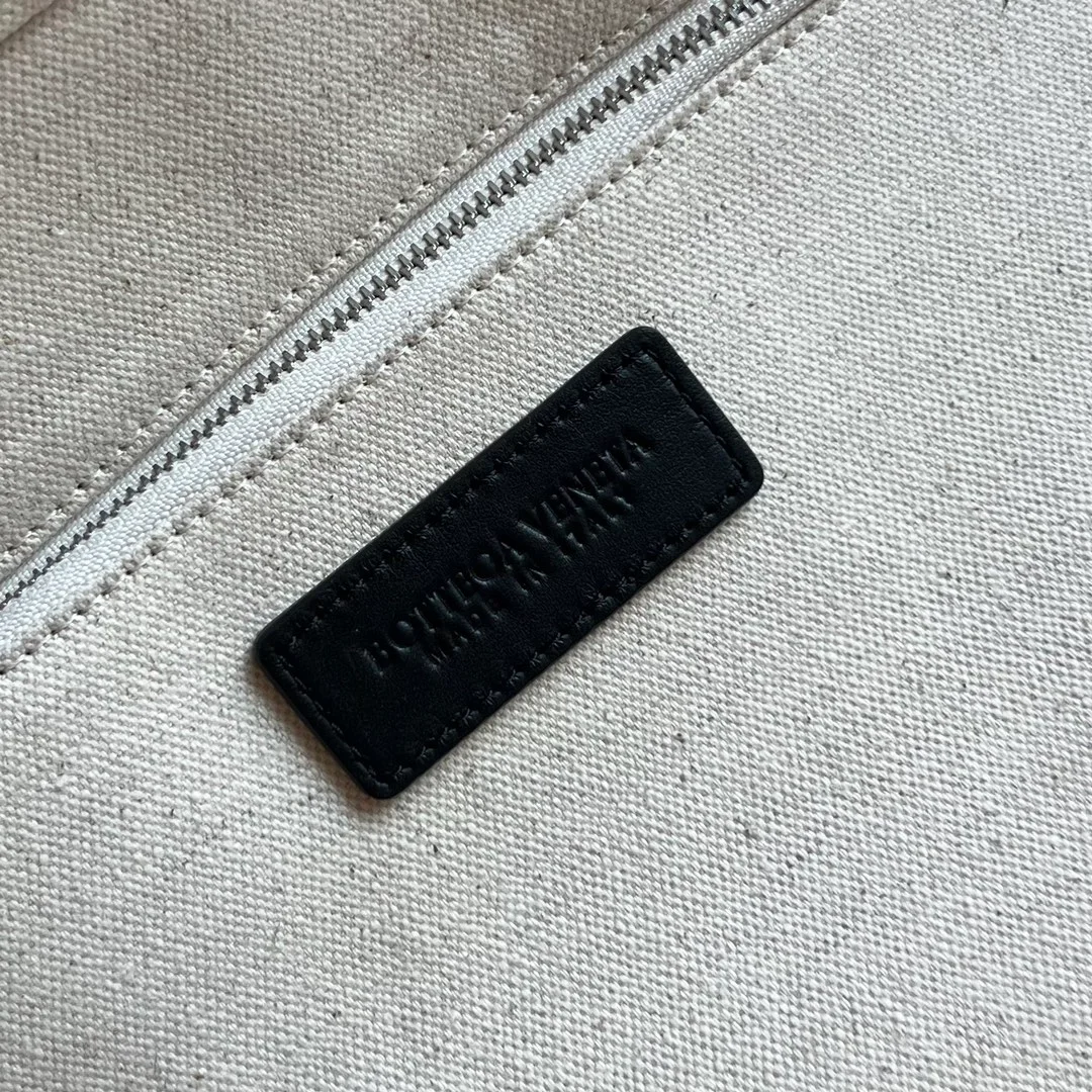 보테가 베네타 겟어웨이 라지 트래블백 블랙