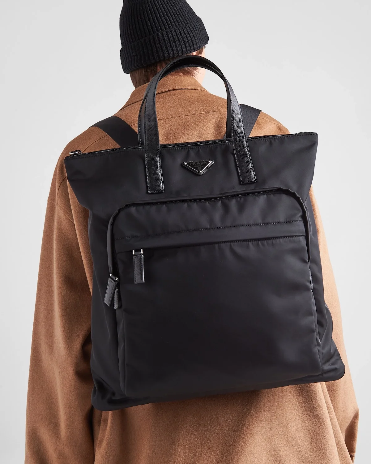 프라다 리나일론 사피아노 레더 토트백