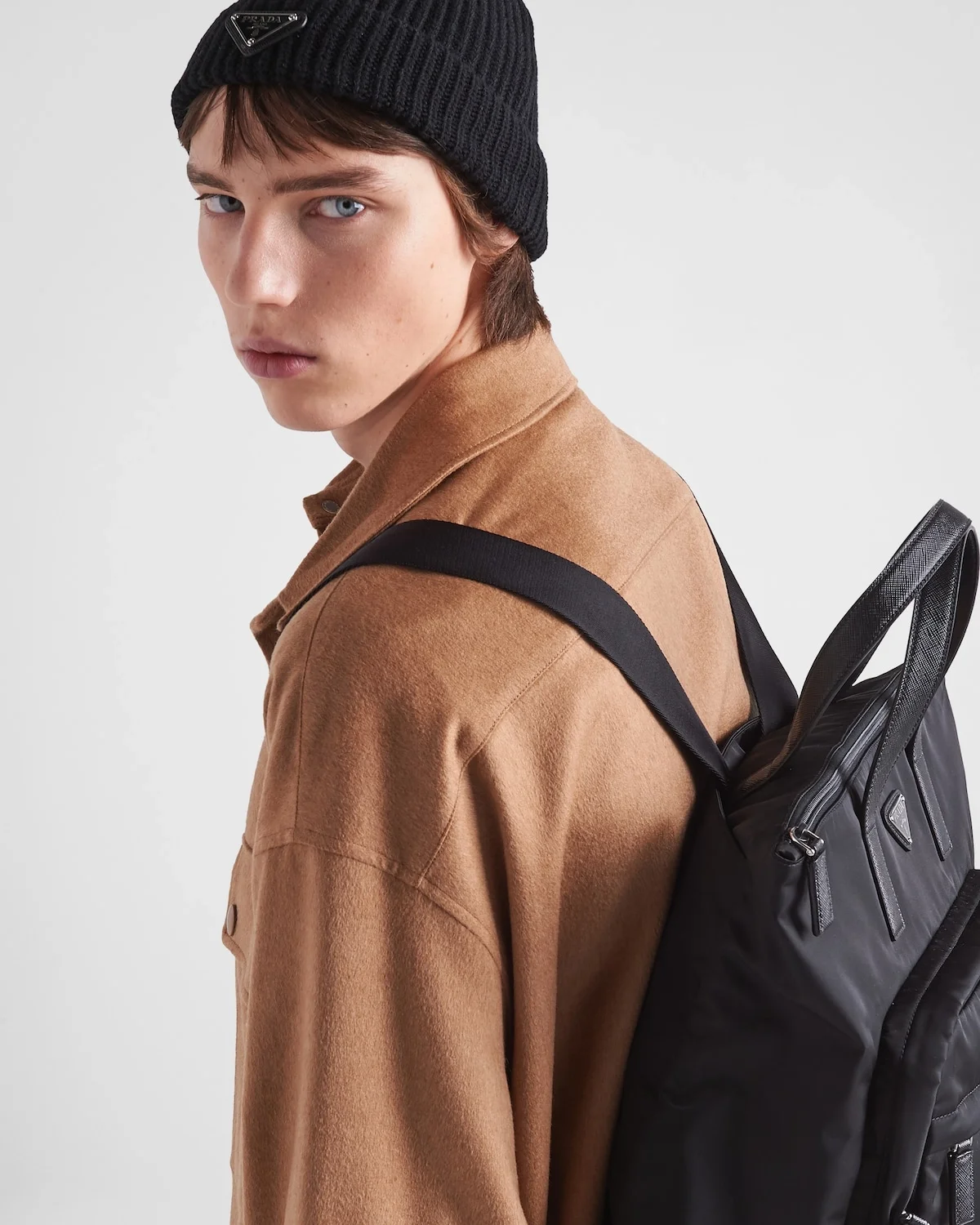 프라다 리나일론 사피아노 레더 토트백