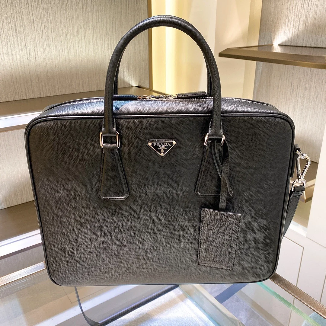 프라다 사피아노 삼각로고 레더 브리프케이스