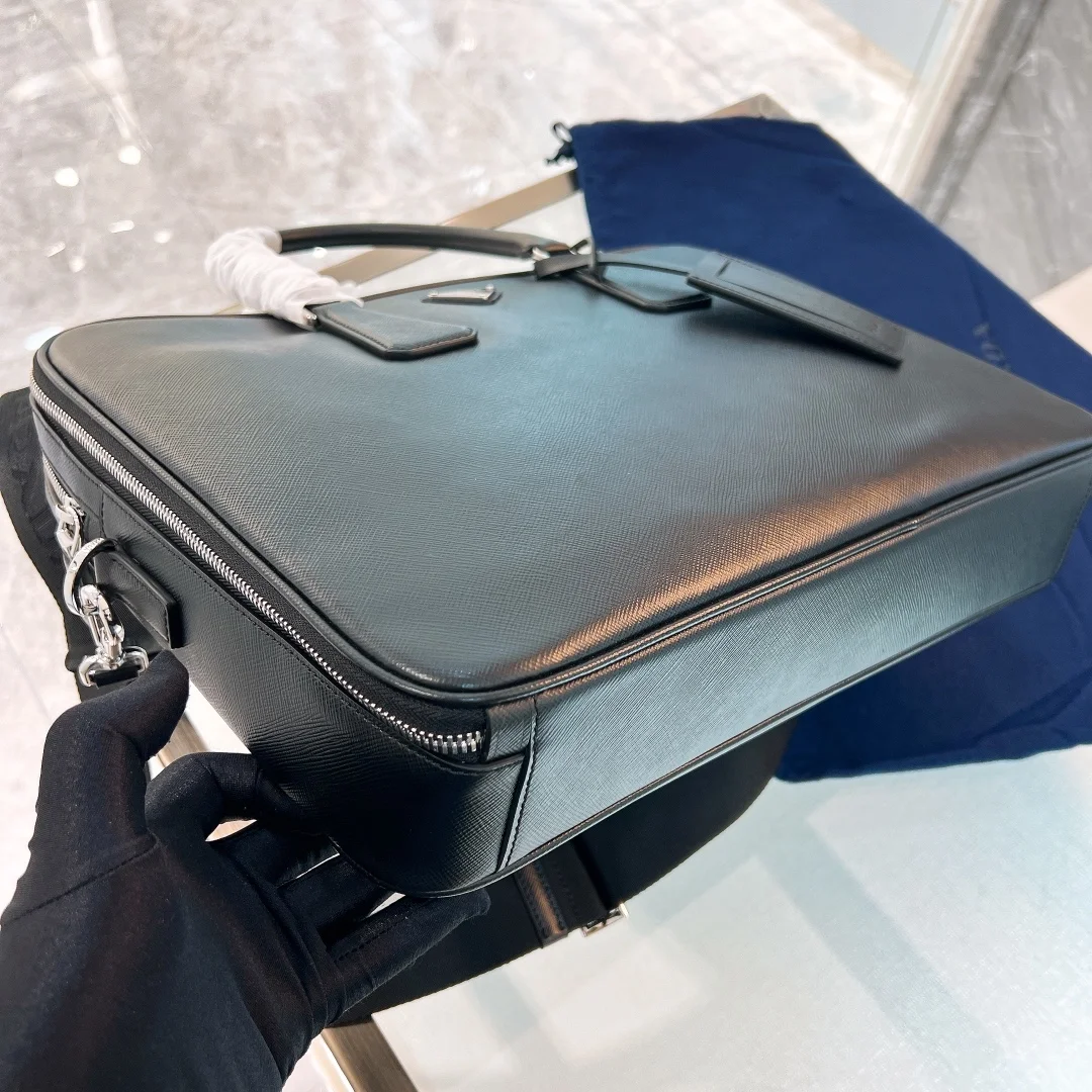 프라다 사피아노 삼각로고 레더 투지퍼 브리프케이스