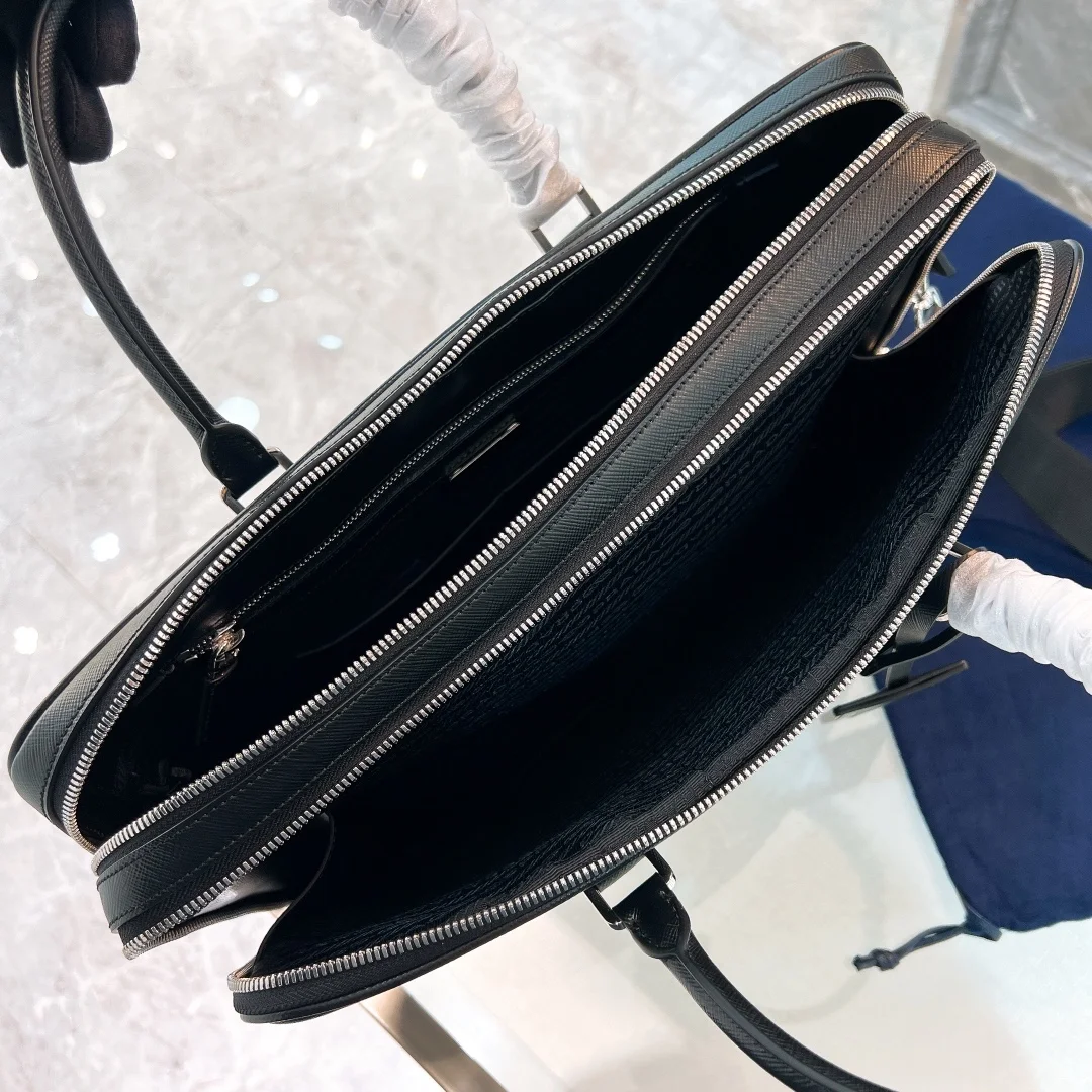 프라다 사피아노 삼각로고 레더 투지퍼 브리프케이스