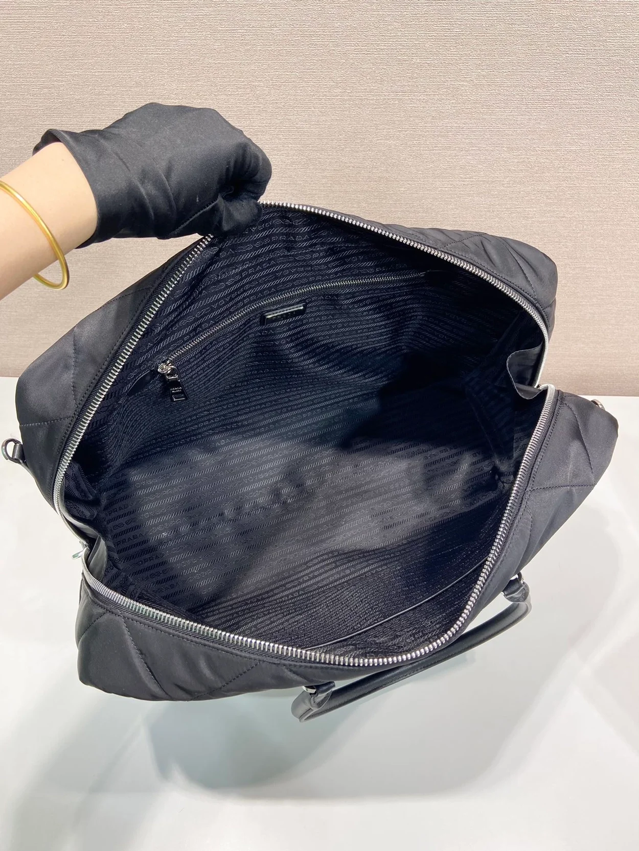 프라다 퀄티드 리나일론 트래블 블랙