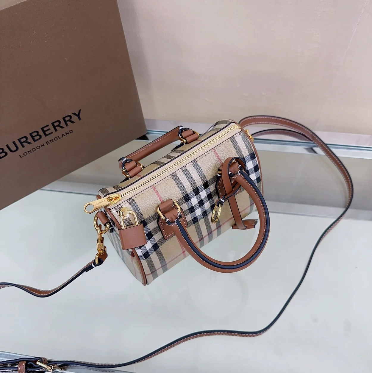 버버리 미니 체크 볼링백