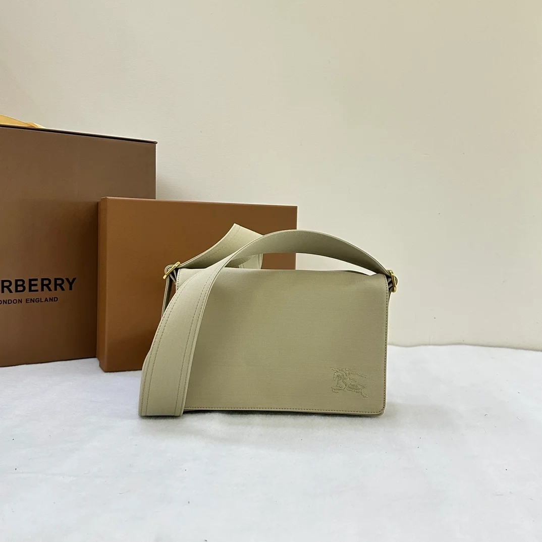 버버리 트렌치 크로스바디백