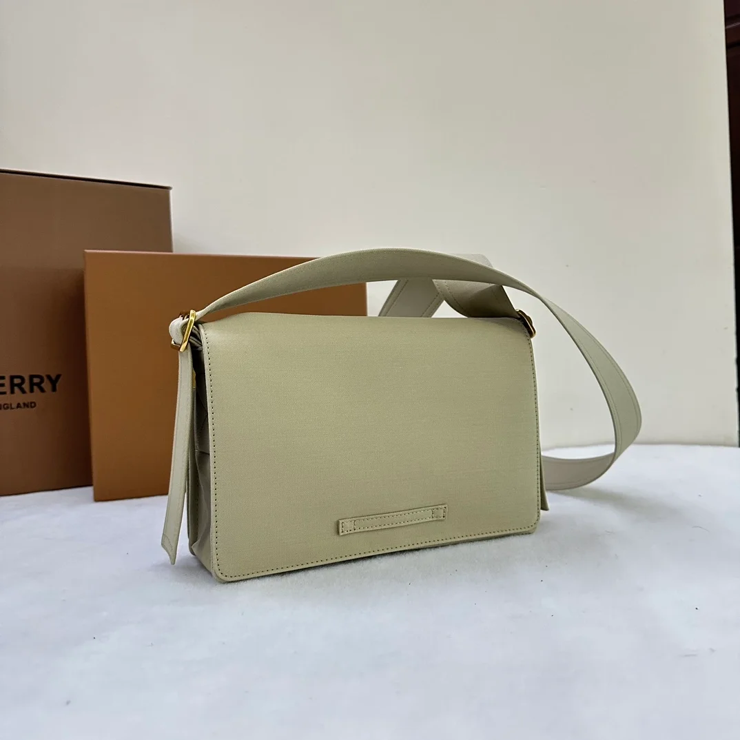 버버리 트렌치 크로스바디백