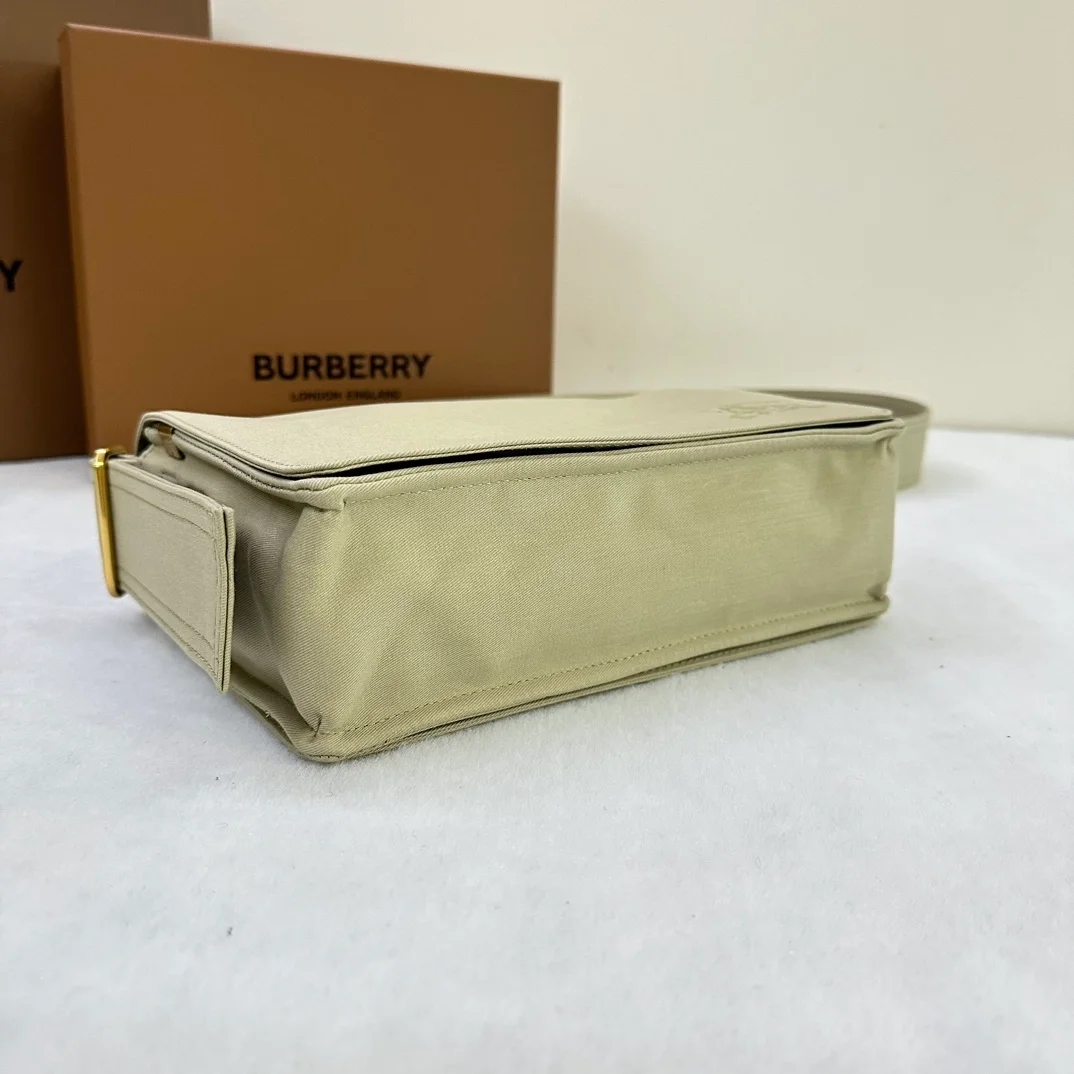 버버리 트렌치 크로스바디백