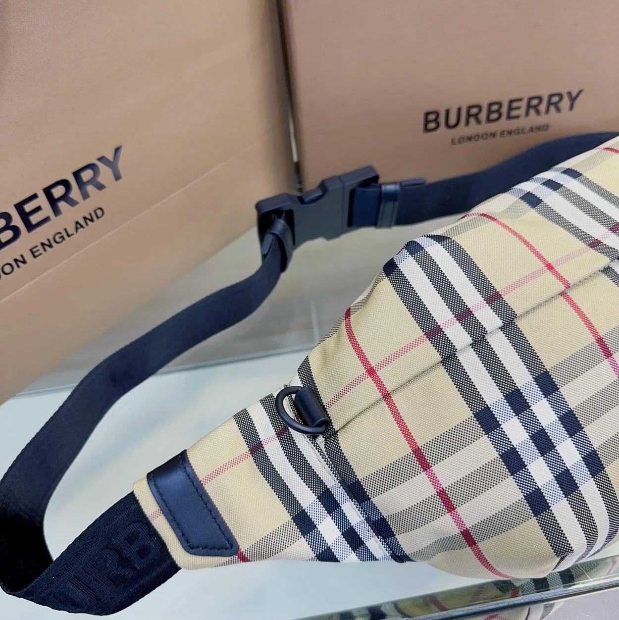 버버리 스티비 벨트백