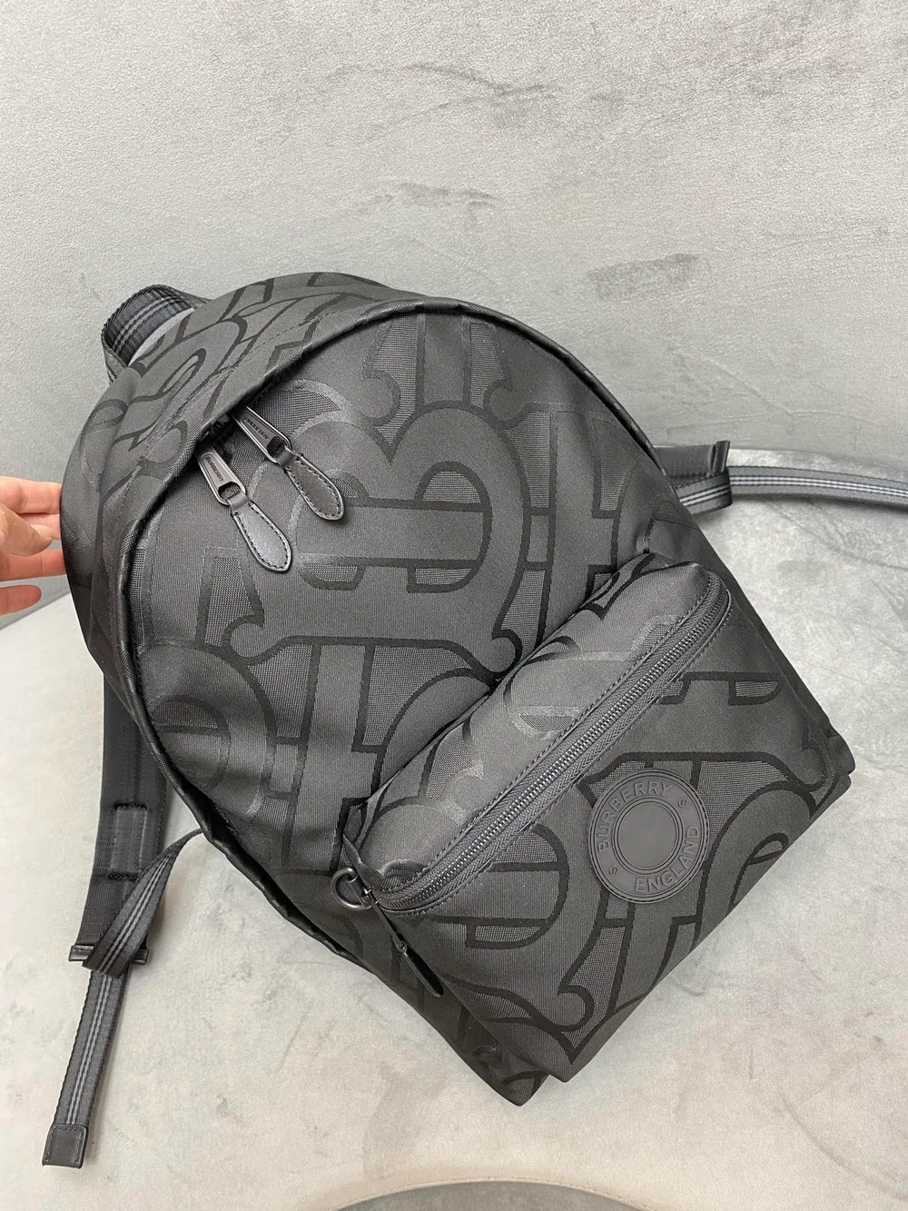 버버리 Jett 모노그램 백팩