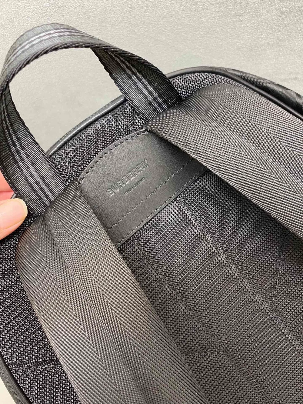 버버리 Jett 모노그램 백팩