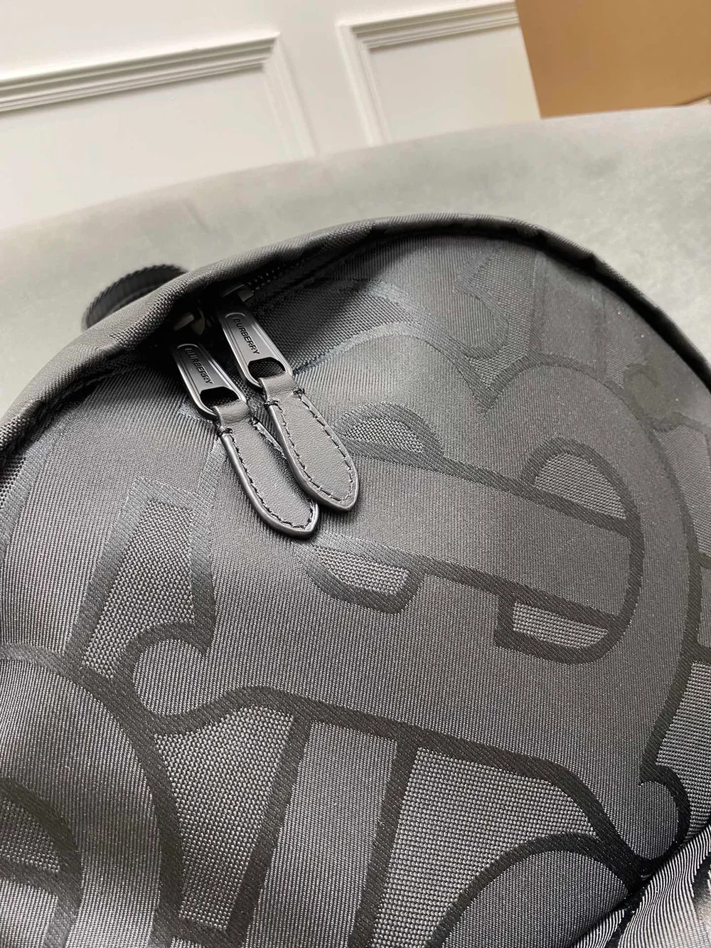 버버리 Jett 모노그램 백팩