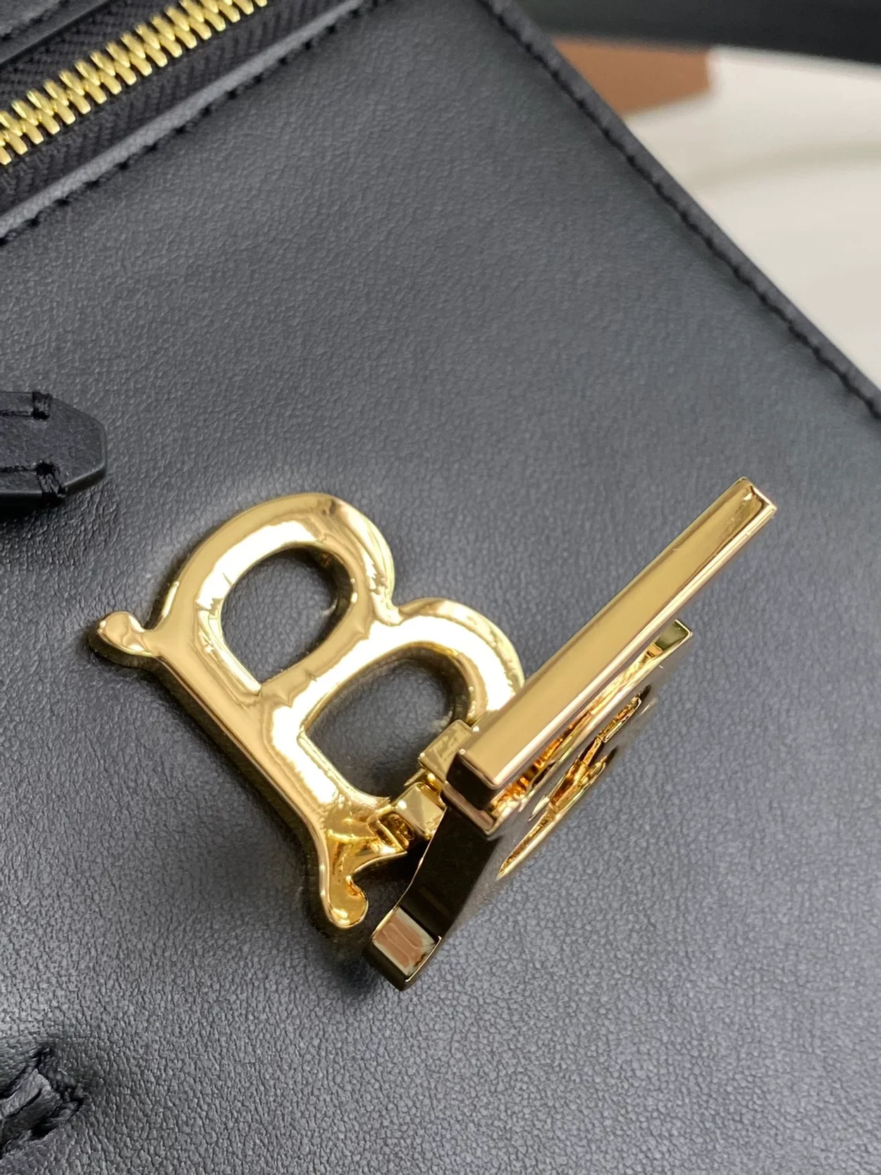 버버리 가죽 로빈 크로스백