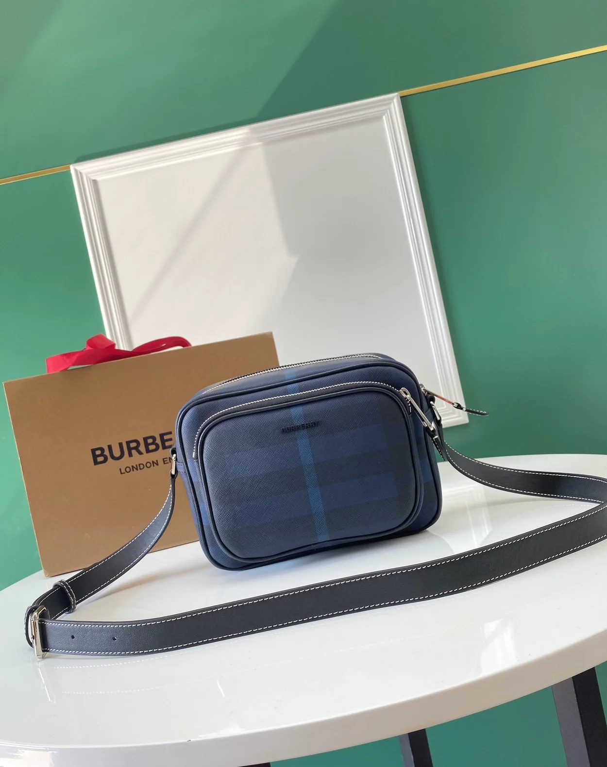 버버리 패디 체크 가방