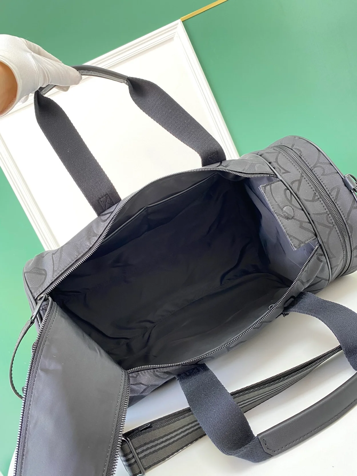 버버리 모노그램 미디엄 케네디 배럴백