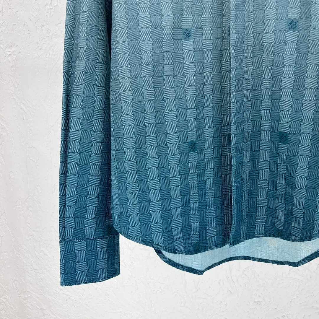 루이비통 다미에 스트라이프 롱 슬리브 셔츠 1AA4W4