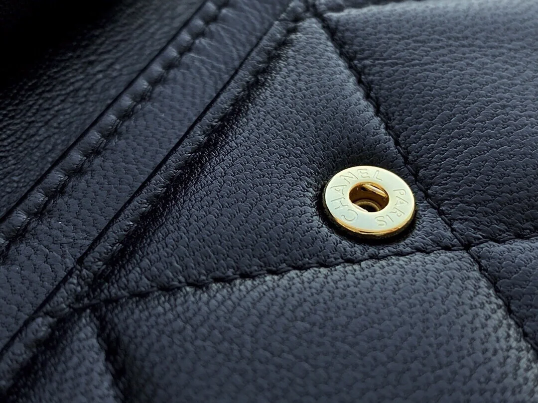 샤넬 19 플랩 카드 홀더 블랙