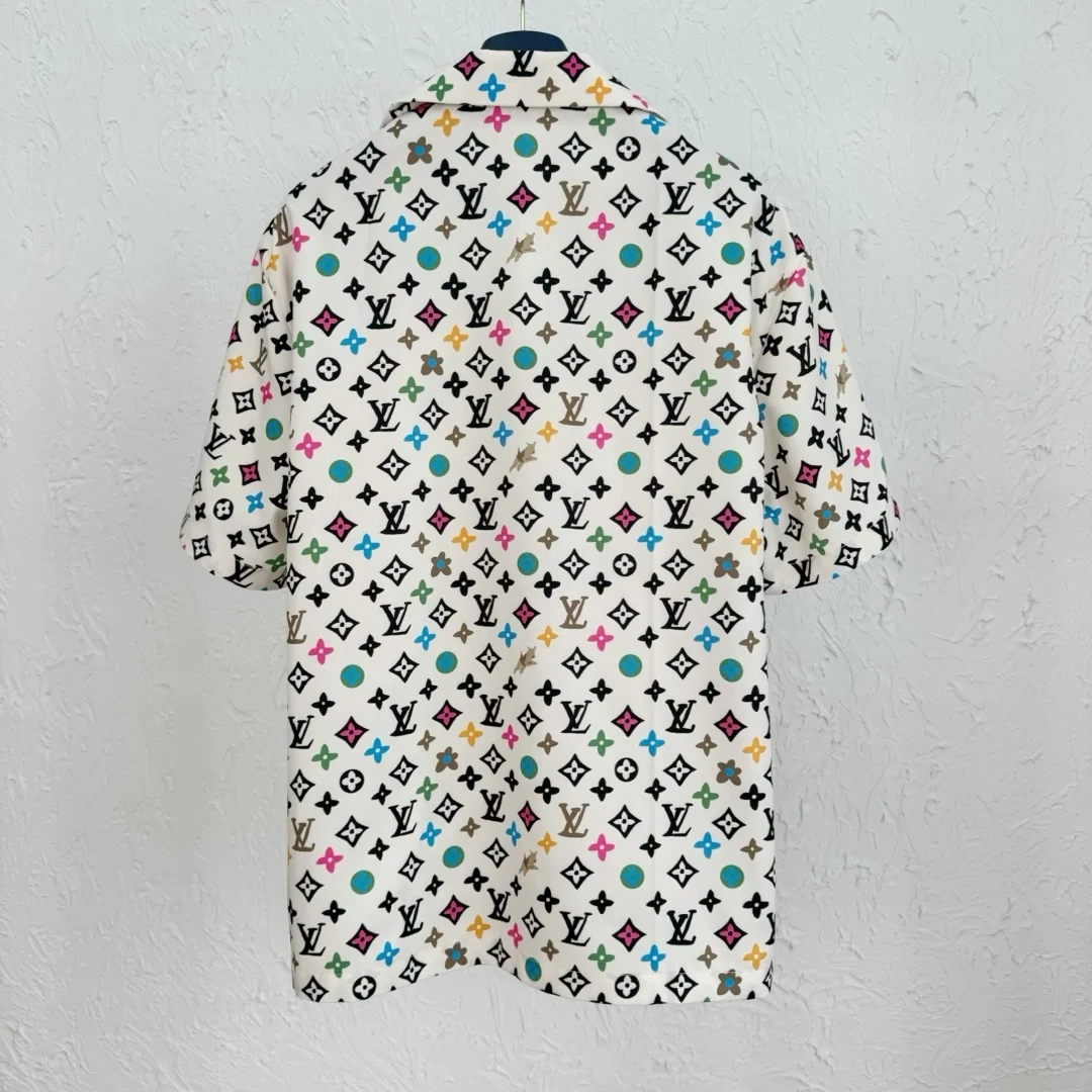 루이비통 모노그램 프린트 반소매 실크 셔츠 1AFQ27