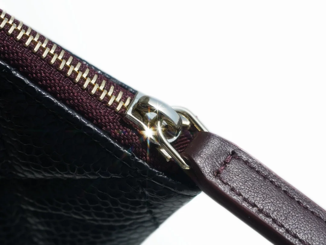 샤넬 클래식 미니 파우치