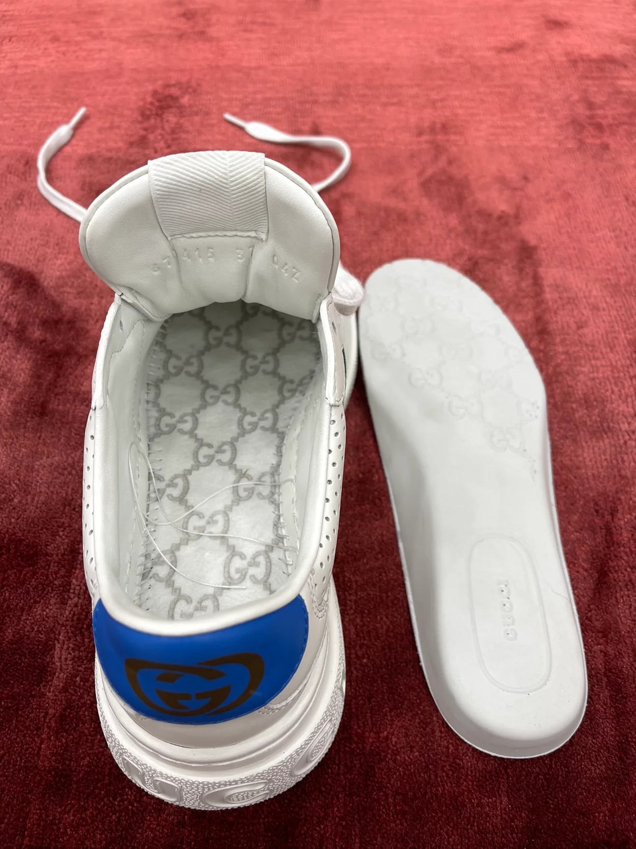 구찌 웹 디테일 스니커즈