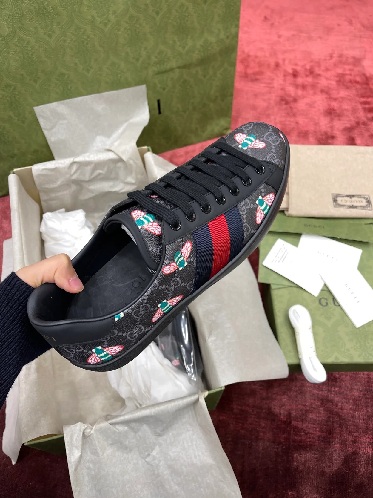 구찌 에이스 BEE 프린트 스니커즈