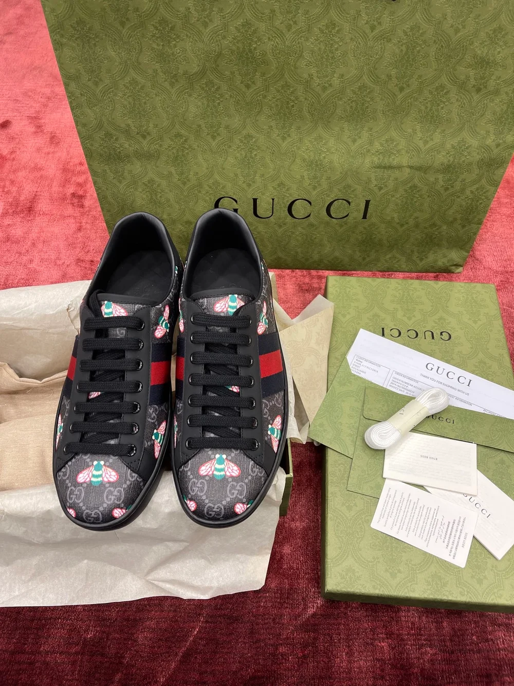 구찌 에이스 BEE 프린트 스니커즈