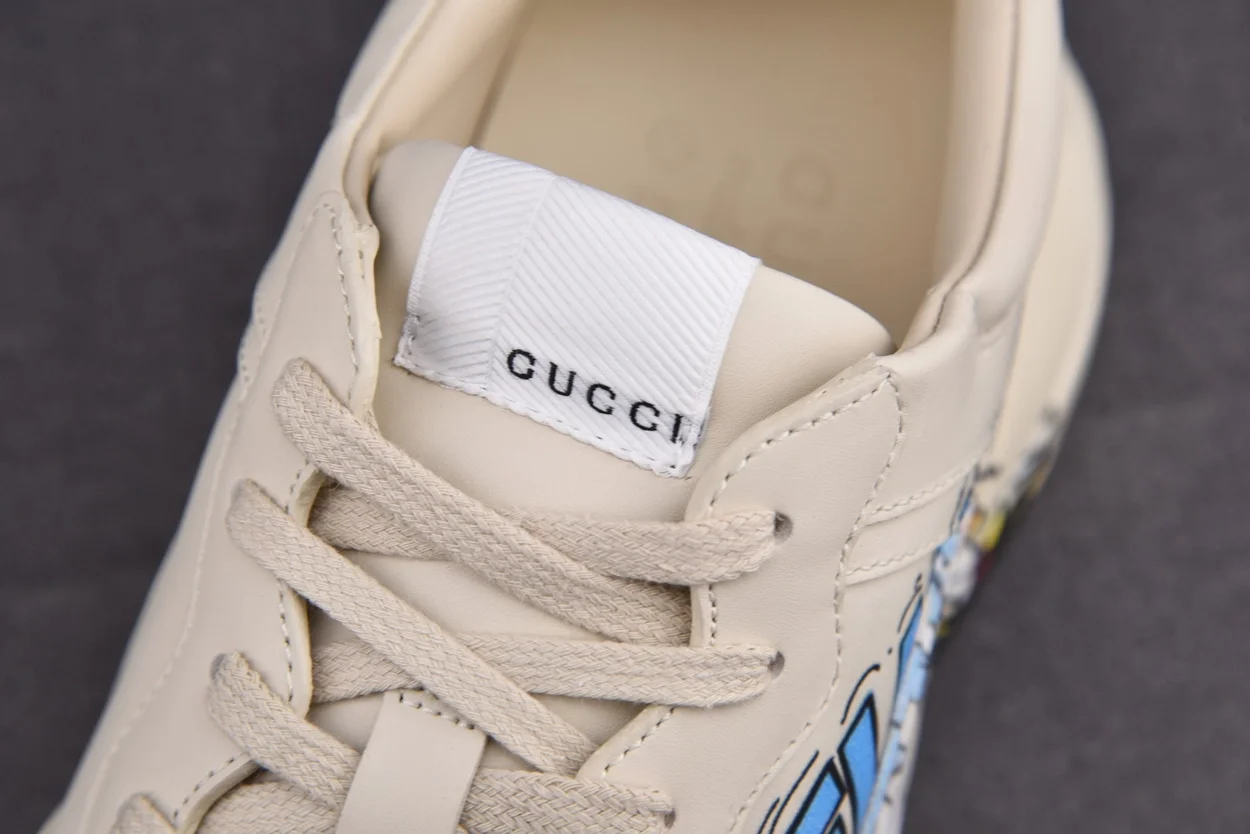 구찌 라이톤 디즈니 도날드덕 스니커즈