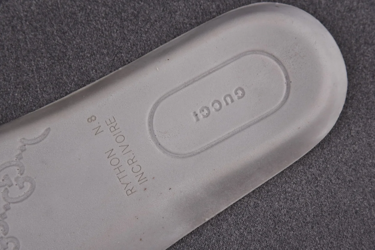 구찌 라이톤 디즈니 도날드덕 스니커즈