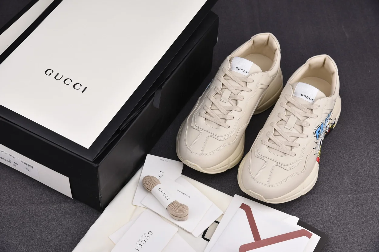 구찌 라이톤 디즈니 도날드덕 스니커즈