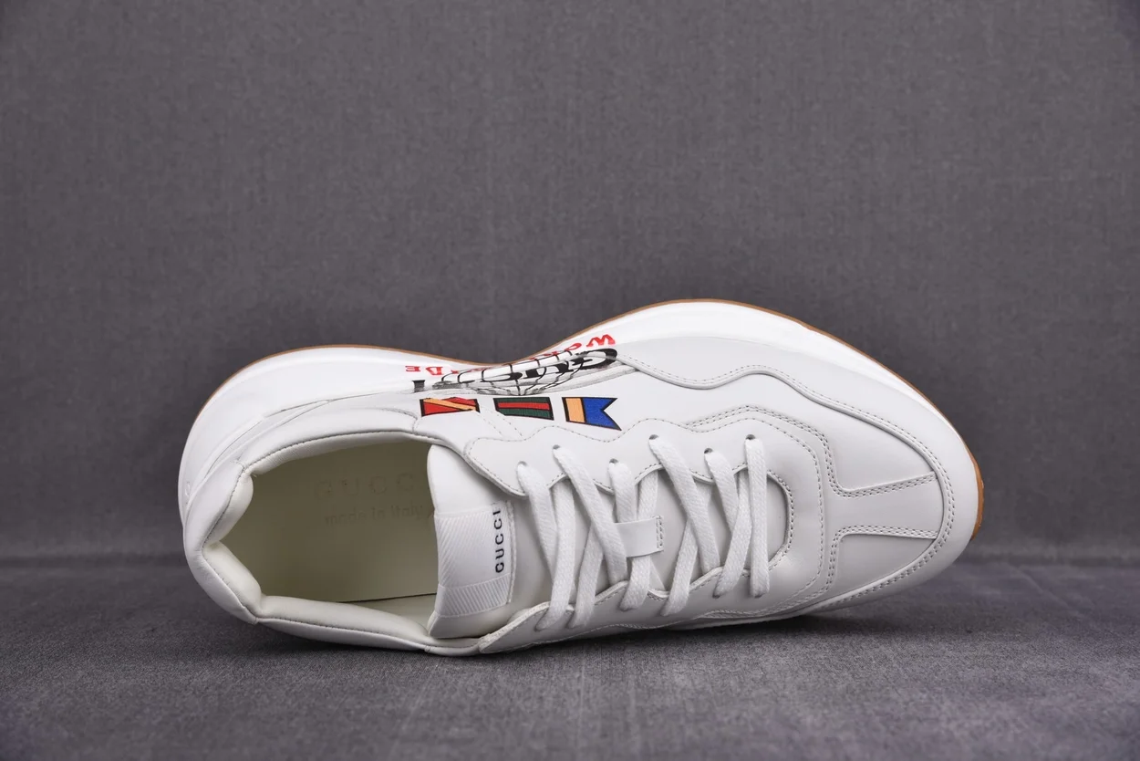 구찌 라이톤 월드 와이드 스니커즈